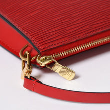 画像をギャラリービューアに読み込む, 新品同様品 LOUIS VUITTON ルイヴィトン ポシェットアクセソワール エピレザー M52947 カスティリアンレッド ゴールド金具 中古 4a006088