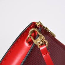 画像をギャラリービューアに読み込む, 新品同様品 LOUIS VUITTON ルイヴィトン ポシェットアクセソワール エピレザー M52947 カスティリアンレッド ゴールド金具 中古 4a006088