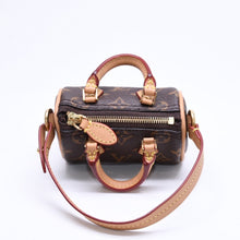 画像をギャラリービューアに読み込む, 極美品 LOUIS VUITTON ルイヴィトン モノグラム ビジュー サック マイクロスピーディ チャーム M00544 ブラウン ゴールド金具 4a006049
