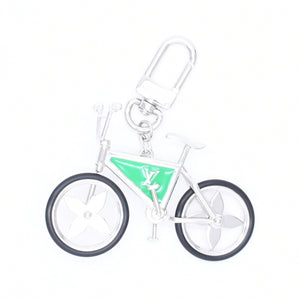 極美品 LOUIS VUITTON ルイヴィトン BIJOU DE SAC BIKE ビジューサック バイク チャーム キーホルダー M77148 シルバー グリーン 中古 4a006085