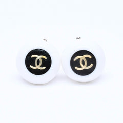 CHANEL シャネル ココマーク イヤリング 重量約9.87g 96P刻印 樹脂系 メタル ホワイト ブラック バイカラー 両耳用 美品 中古 4c070661