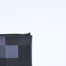 Load the image into the gallery viewer. 新品未使用品 LOUIS VUITTON ルイヴィトン コインケース ダモフラージュ・キャンバス ポシェットクレ M28666 ブラック グレー 中古 4a006091