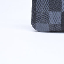 Load the image into the gallery viewer. 新品未使用品 LOUIS VUITTON ルイヴィトン コインケース ダモフラージュ・キャンバス ポシェットクレ M28666 ブラック グレー 中古 4a006091