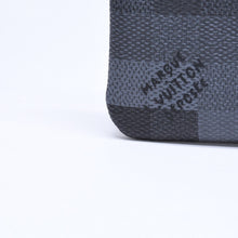 Load the image into the gallery viewer. 新品未使用品 LOUIS VUITTON ルイヴィトン コインケース ダモフラージュ・キャンバス ポシェットクレ M28666 ブラック グレー 中古 4a006091