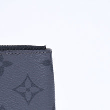 Load the image into the gallery viewer. 極美品 LOUIS VUITTON ルイヴィトン モノグラム・エクリプス ポシェット・クレ M80905 コインケース ブラック グレー 中古 4a006092