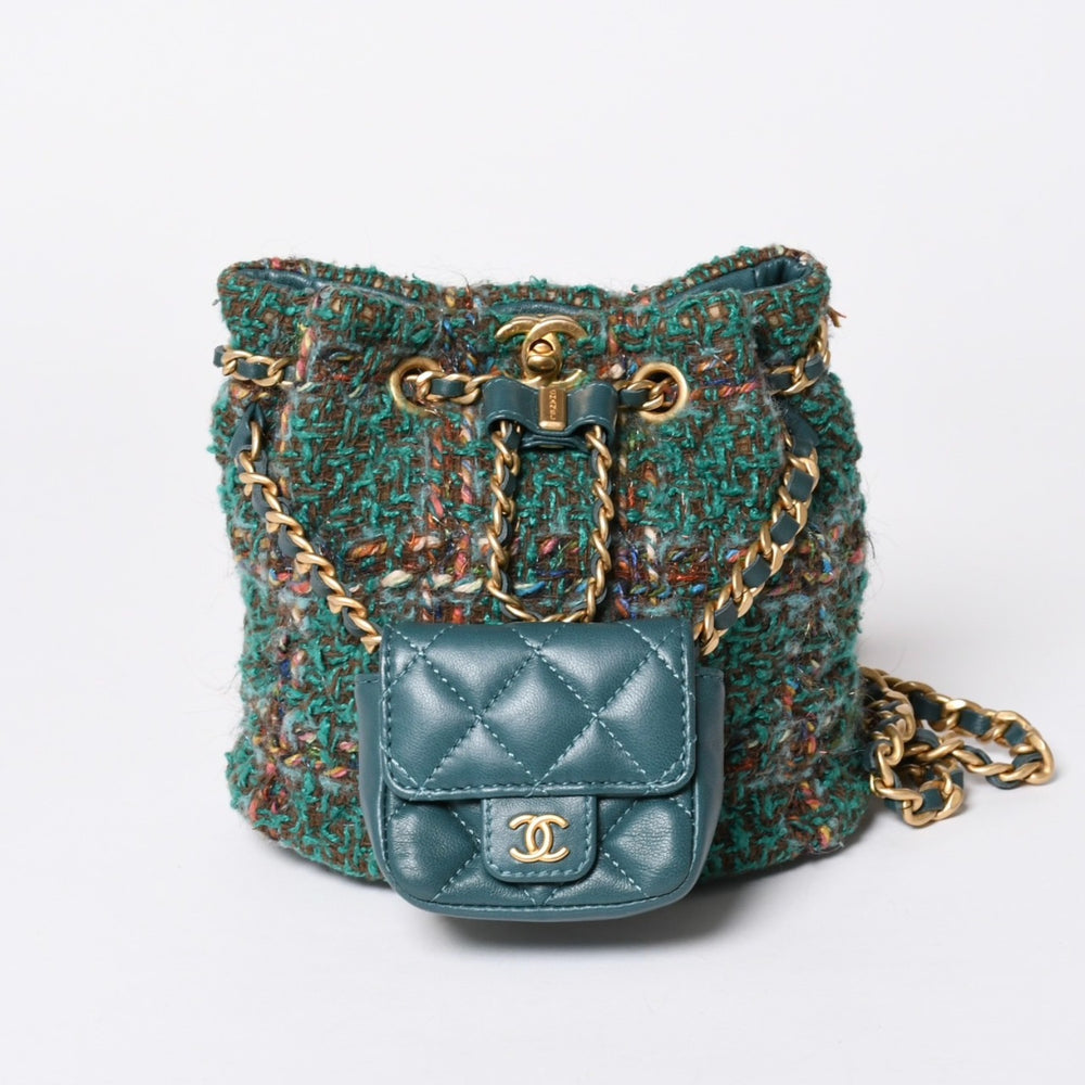 新品同様 CHANEL シャネル スモールバックパック AS3947 ランダム番台 ココマーク ツイード ラムスキン グリーン ゴールド金具 中古 4a006136
