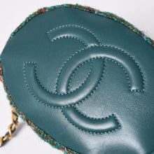 画像をギャラリービューアに読み込む, 新品同様 CHANEL シャネル スモールバックパック AS3947 ランダム番台 ココマーク ツイード ラムスキン グリーン ゴールド金具 中古 4a006136