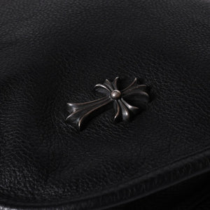 極美品 CHROME HEARTS クロムハーツ Gunslinger Messenger Bag スモールCHクロス ガンスリンガー メッセンジャーバッグ ショルダーバッグ ブラック 中古 4a006155