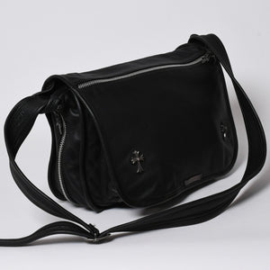 極美品 CHROME HEARTS クロムハーツ Gunslinger Messenger Bag スモールCHクロス ガンスリンガー メッセンジャーバッグ ショルダーバッグ ブラック 中古 4a006155