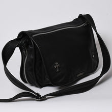 画像をギャラリービューアに読み込む, 極美品 CHROME HEARTS クロムハーツ Gunslinger Messenger Bag スモールCHクロス ガンスリンガー メッセンジャーバッグ ショルダーバッグ ブラック 中古 4a006155