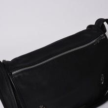画像をギャラリービューアに読み込む, 極美品 CHROME HEARTS クロムハーツ Gunslinger Messenger Bag スモールCHクロス ガンスリンガー メッセンジャーバッグ ショルダーバッグ ブラック 中古 4a006155