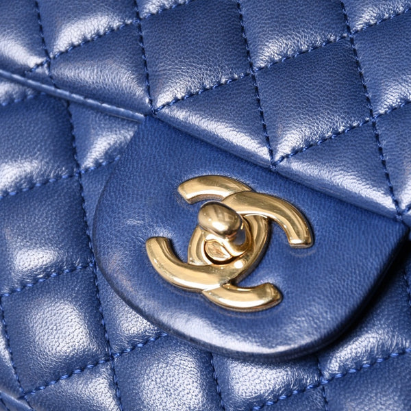 CHANEL シャネル チェーンショルダーバッグ マトラッセ25 バレンタイン限定 ココマーク ラムスキン ブルー 13番台 美品 中古 4a000617