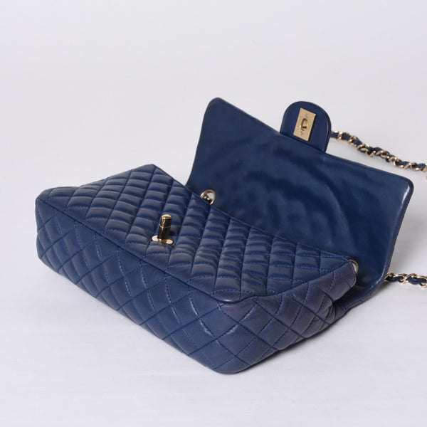 CHANEL シャネル チェーンショルダーバッグ マトラッセ25 バレンタイン限定 ココマーク ラムスキン ブルー 13番台 美品 中古 4a000617