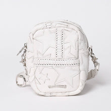 画像をギャラリービューアに読み込む, 極美品 CHROME HEARTS クロムハーツ TAKA MINI タカ ミニ ショルダーバッグ ラスベガス限定 スターパッチ スター装飾 ホワイト 中古 4a006160