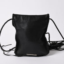 画像をギャラリービューアに読み込む, CHROME HEARTS クロムハーツ FLAT HIPPIE W/FRINGE フラットヒッピー フリンジ ショルダーバッグ セメタリークロスパッチ 美品 中古 4a006163