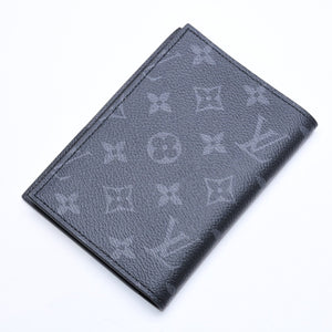 極美品 LOUIS VUITTON ルイヴィトン パスポートケース ブラック グレー M64501 クーヴェルテュールパスポール 中古 4a006172