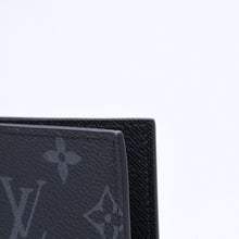 画像をギャラリービューアに読み込む, 極美品 LOUIS VUITTON ルイヴィトン パスポートケース ブラック グレー M64501 クーヴェルテュールパスポール 中古 4a006172