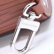 画像をギャラリービューアに読み込む, 極美品 LOUIS VUITTON ルイヴィトン バッグチャーム ミニ ポロション M01401 ブラウン CX2243 エピXLレザー シルバー金具 中古 4a006233