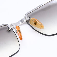 将图片加载到图库查看器中。 GUCCI グッチ メタルハーフリムサングラス GG1794/S サイズ61◻︎15 125 アイウェア グレー グラデーションレンズ シルバー金具 美品 中古 4a006189