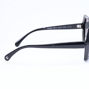 極美品 CHANEL シャネル サングラス アイウェア 5367-A c.501/71 サイズ57□15 140 ココマーク ブラック ヘキサゴンフレーム 中古 4a006197