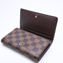 画像をギャラリービューアに読み込む, LOUIS VUITTON ルイヴィトン ポルトモネ ピエ トレゾール N61730 二つ折り財布 CA0058 ダミエエベヌキャンバス イニシャル入り 美品 中古 4a006178