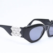 Load the image into the gallery viewer. VERSACE ヴェルサーチ サングラス アイウェア MOD.420/Z COL 852 メデューサ ブラック シルバー 美品 中古 4a006205
