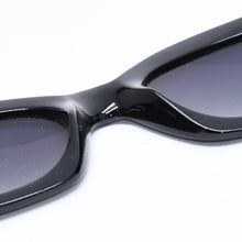 Load the image into the gallery viewer. VERSACE ヴェルサーチ サングラス アイウェア MOD.420/Z COL 852 メデューサ ブラック シルバー 美品 中古 4a006205