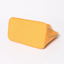 Load the image into the gallery viewer. 極美品 LOUIS VUITTON ルイヴィトン アルマ ハンドバッグ M52419 エピレザー タッシリイエロー シルバー金具 中古 4a006209