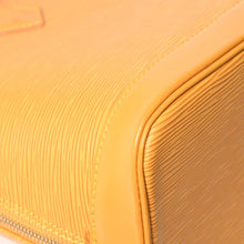 Load the image into the gallery viewer. 極美品 LOUIS VUITTON ルイヴィトン アルマ ハンドバッグ M52419 エピレザー タッシリイエロー シルバー金具 中古 4a006209