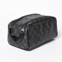 Load the image into the gallery viewer. 極美品 LOUIS VUITTON ルイヴィトン ドップ キット ハンドバッグ M46354 モノグラム エクリプス ブラック 中古 4a006103