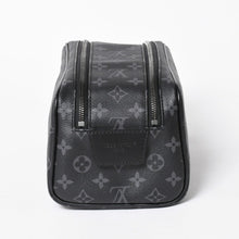 Load the image into the gallery viewer. 極美品 LOUIS VUITTON ルイヴィトン ドップ キット ハンドバッグ M46354 モノグラム エクリプス ブラック 中古 4a006103