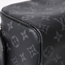 Load the image into the gallery viewer. 極美品 LOUIS VUITTON ルイヴィトン ドップ キット ハンドバッグ M46354 モノグラム エクリプス ブラック 中古 4a006103