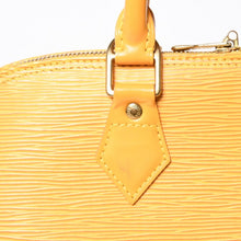 Load the image into the gallery viewer. 極美品 LOUIS VUITTON ルイヴィトン アルマ ハンドバッグ M52419 エピレザー タッシリイエロー シルバー金具 中古 4a006209