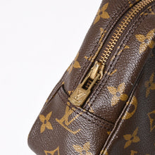 Load the image into the gallery viewer. LOUIS VUITTON ルイヴィトン トゥルーストワレット23 コスメポーチ クラッチバッグ ポーチ モノグラム ブラウン 美品 中古 4a006084