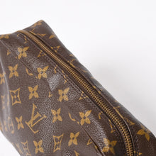 Load the image into the gallery viewer. LOUIS VUITTON ルイヴィトン トゥルーストワレット23 コスメポーチ クラッチバッグ ポーチ モノグラム ブラウン 美品 中古 4a006084