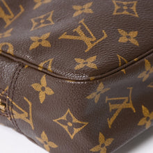 Load the image into the gallery viewer. LOUIS VUITTON ルイヴィトン トゥルーストワレット23 コスメポーチ クラッチバッグ ポーチ モノグラム ブラウン 美品 中古 4a006084