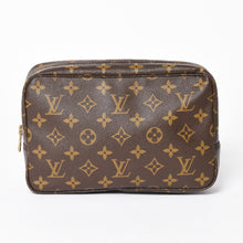 Load the image into the gallery viewer. 極美品 LOUIS VUITTON ルイヴィトン トゥルーストワレット 23 セカンドバッグ クラッチバッグ M47524 ブラウン ゴールド金具 中古 4a006071