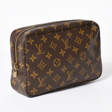 Load the image into the gallery viewer. 極美品 LOUIS VUITTON ルイヴィトン トゥルーストワレット 23 セカンドバッグ クラッチバッグ M47524 ブラウン ゴールド金具 中古 4a006071