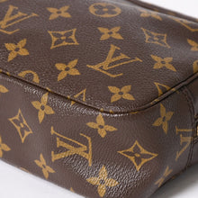 Load the image into the gallery viewer. 極美品 LOUIS VUITTON ルイヴィトン トゥルーストワレット 23 セカンドバッグ クラッチバッグ M47524 ブラウン ゴールド金具 中古 4a006071
