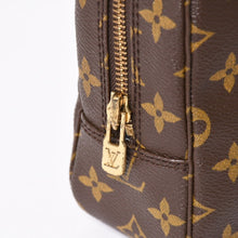 Load the image into the gallery viewer. 極美品 LOUIS VUITTON ルイヴィトン トゥルーストワレット 23 セカンドバッグ クラッチバッグ M47524 ブラウン ゴールド金具 中古 4a006071