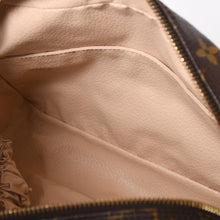 Load the image into the gallery viewer. 極美品 LOUIS VUITTON ルイヴィトン トゥルーストワレット 23 セカンドバッグ クラッチバッグ M47524 ブラウン ゴールド金具 中古 4a006071