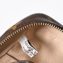 Load the image into the gallery viewer. 極美品 LOUIS VUITTON ルイヴィトン トゥルーストワレット 23 セカンドバッグ クラッチバッグ M47524 ブラウン ゴールド金具 中古 4a006071