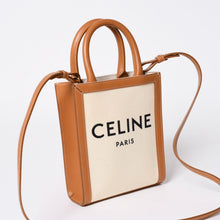 Load the image into the gallery viewer. CELINE セリーヌ ミニバーティカルカバ 2WAYショルダーバッグ 193302BNZ.02NT コットンキャンバス レザー ベージュ 美品 中古 4a006230
