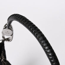 Load the image into the gallery viewer. 極美品 GUCCI グッチ ワンショルダーバッグ ハンドバッグ 115002 イタリア製 GGキャンバス レザー メタルブラック金具 中古 4a006215