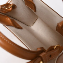 Load the image into the gallery viewer. CELINE セリーヌ ミニバーティカルカバ 2WAYショルダーバッグ 193302BNZ.02NT コットンキャンバス レザー ベージュ 美品 中古 4a006230