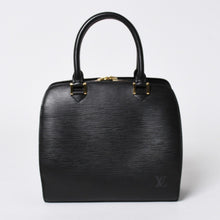 将图片加载到图库查看器中。 極美品 LOUIS VUITTON ルイヴィトン エピ ポンヌフ ハンドバッグ M52052 エピレザー ブラック ゴールド金具 中古 4a006241