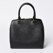 将图片加载到图库查看器中。 極美品 LOUIS VUITTON ルイヴィトン エピ ポンヌフ ハンドバッグ M52052 エピレザー ブラック ゴールド金具 中古 4a006241