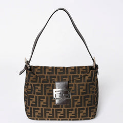 極美品 FENDI フェンディ マンマバケット ワンショルダーバッグ 26325 ズッカ柄 ブラウン ヴィンテージ シルバー金具 中古 4a006223