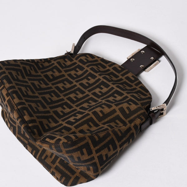 極美品 FENDI フェンディ マンマバケット ワンショルダーバッグ 26325 ズッカ柄 ブラウン ヴィンテージ シルバー金具 中古 4a006223