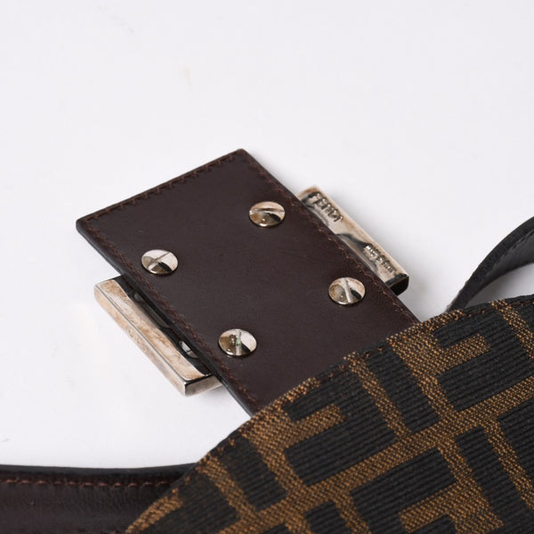 極美品 FENDI フェンディ マンマバケット ワンショルダーバッグ 26325 ズッカ柄 ブラウン ヴィンテージ シルバー金具 中古 4a006223